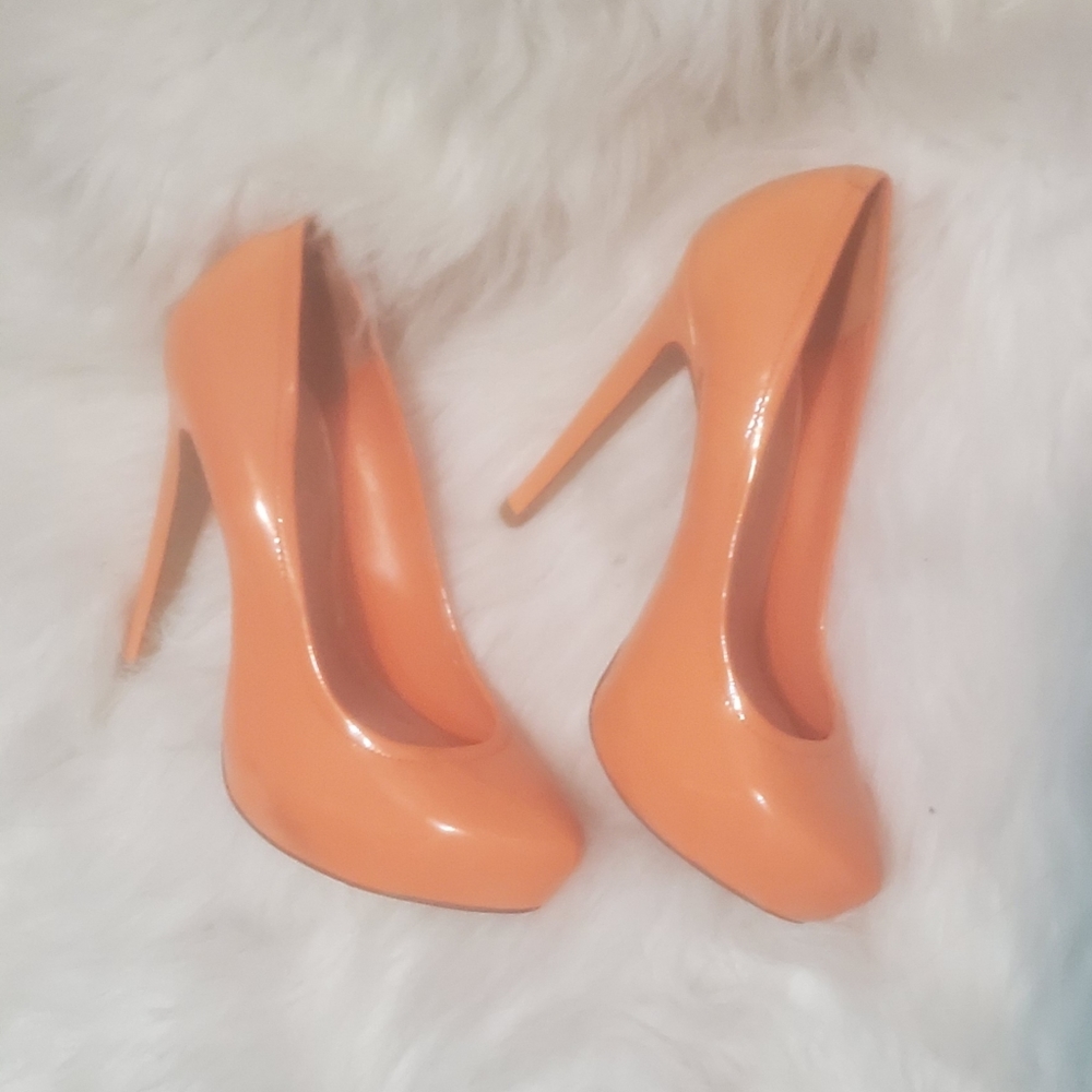 Stilettos - Picture 2 of 5